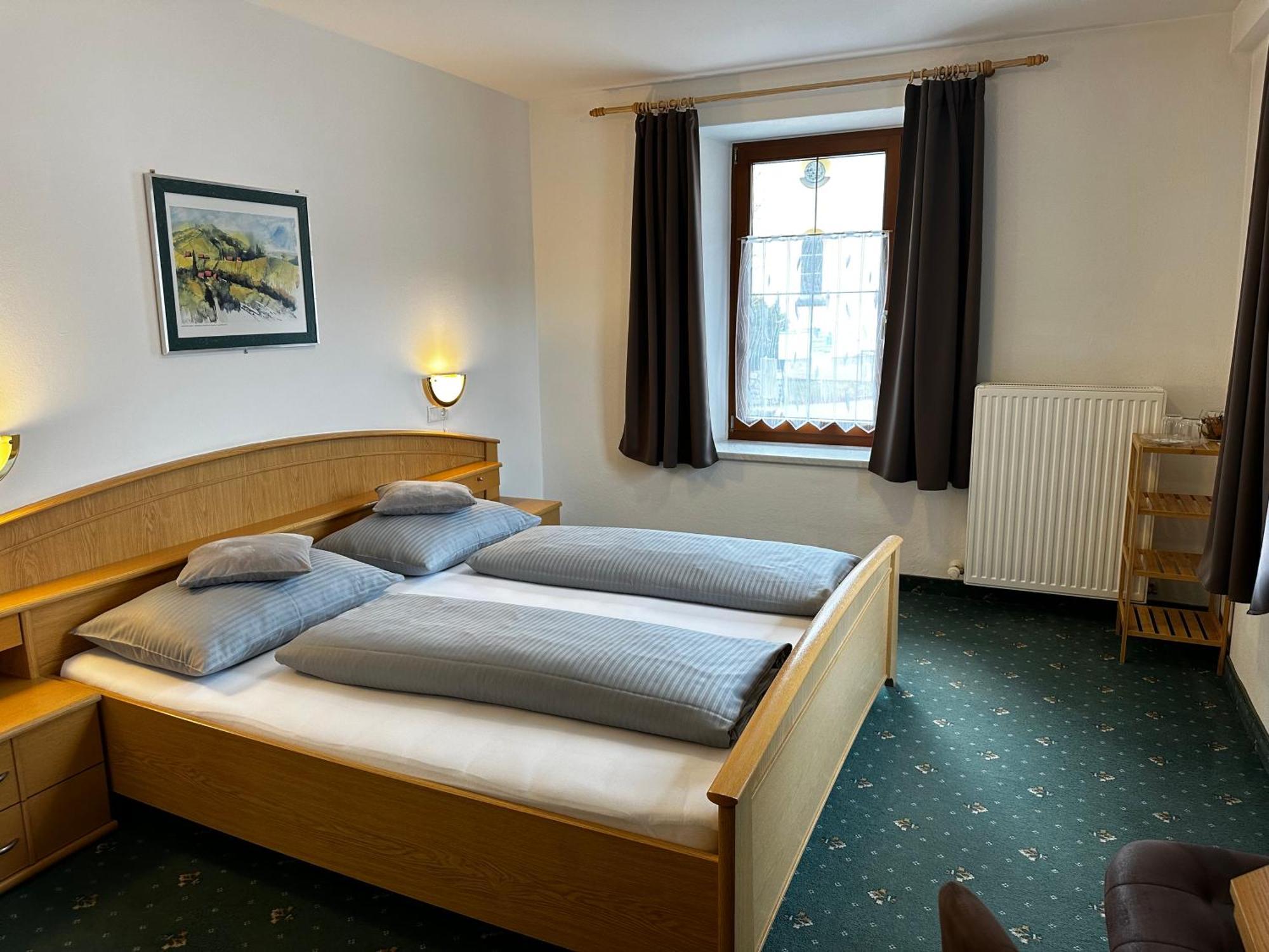 Bed and Breakfast Goldener Adler Scharnitz Zewnętrze zdjęcie