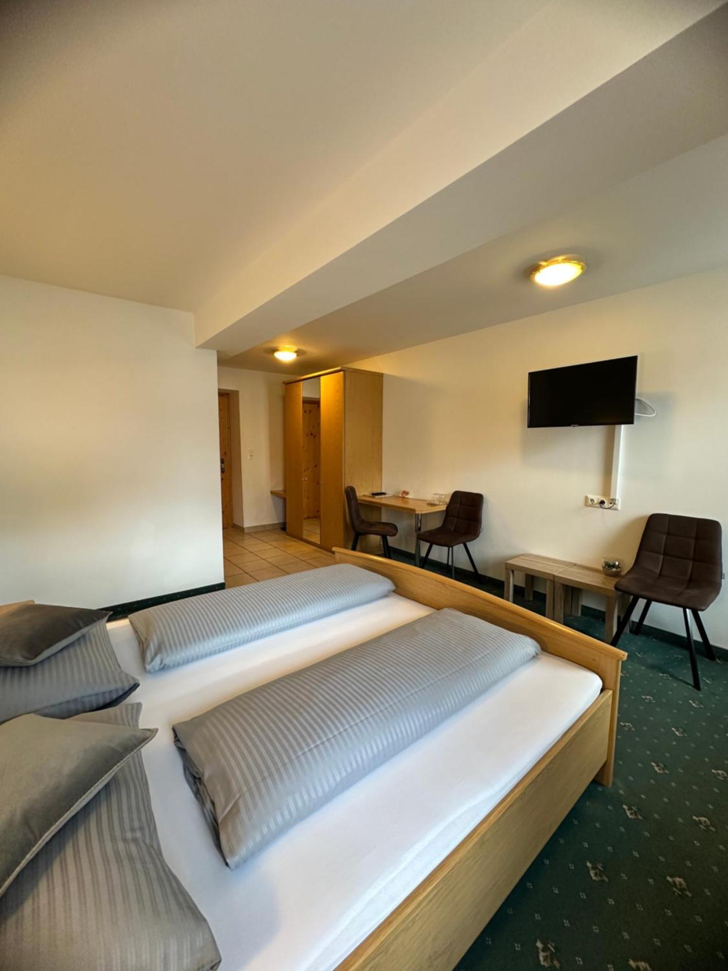 Bed and Breakfast Goldener Adler Scharnitz Zewnętrze zdjęcie