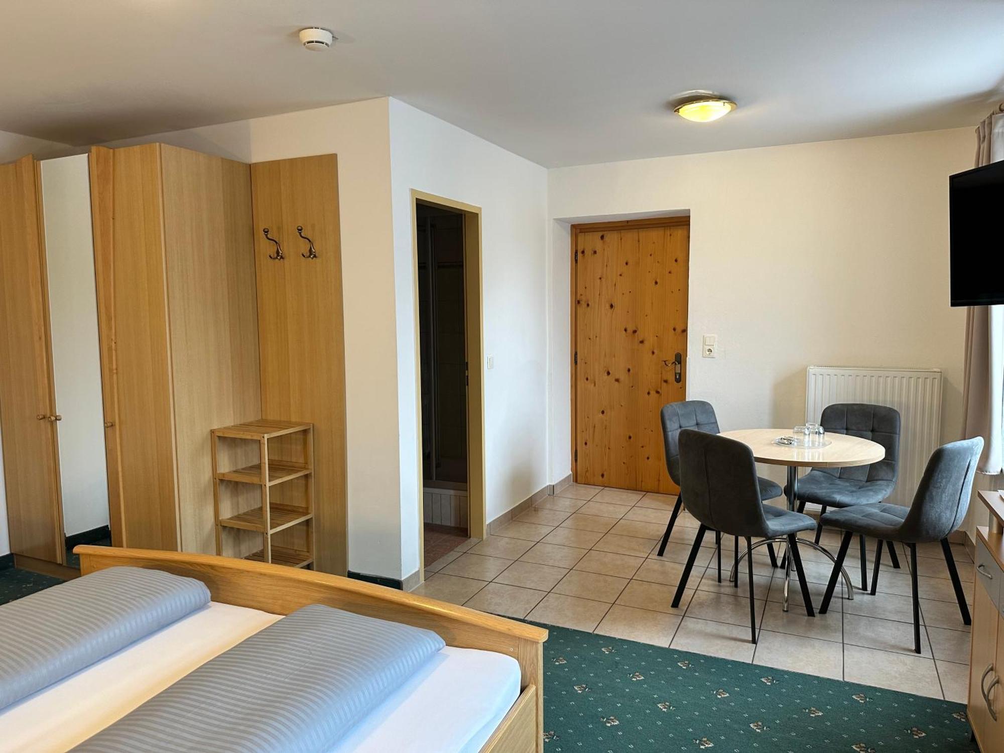 Bed and Breakfast Goldener Adler Scharnitz Zewnętrze zdjęcie